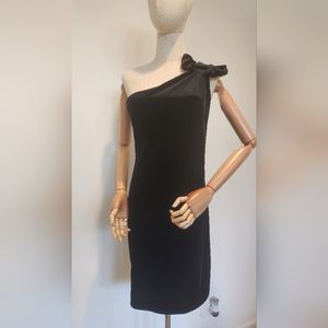 Black dress one shoulder bow